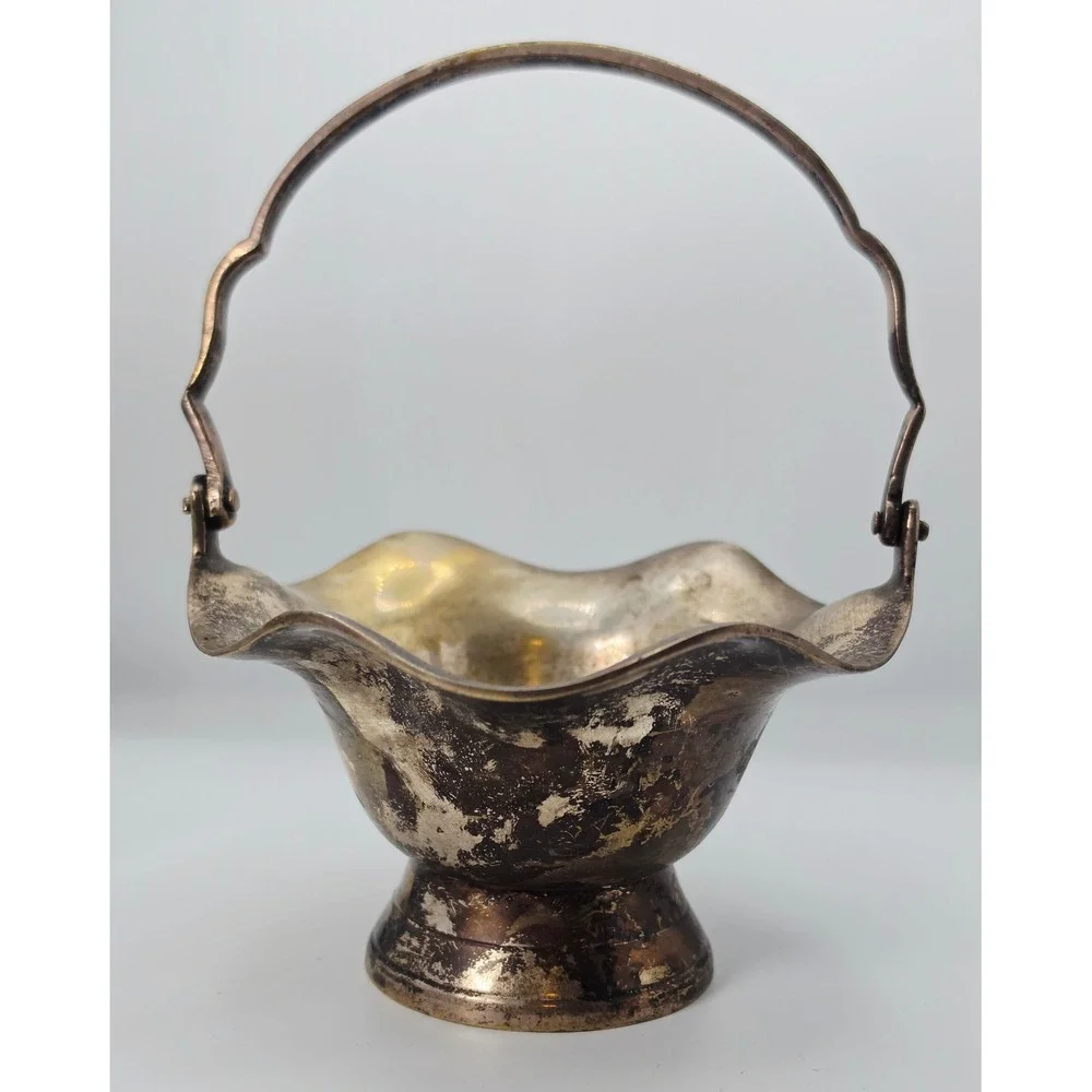 Vintage Silver Tone Metal Scalloped Basket Swing Handle Made in India Patina